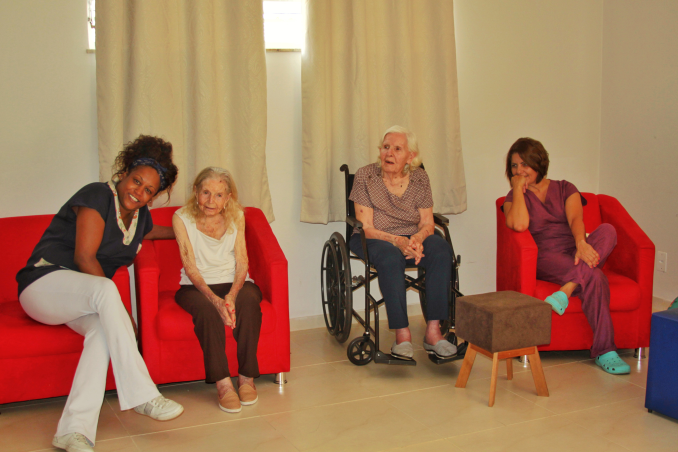 Hospedaria de idosos primavera